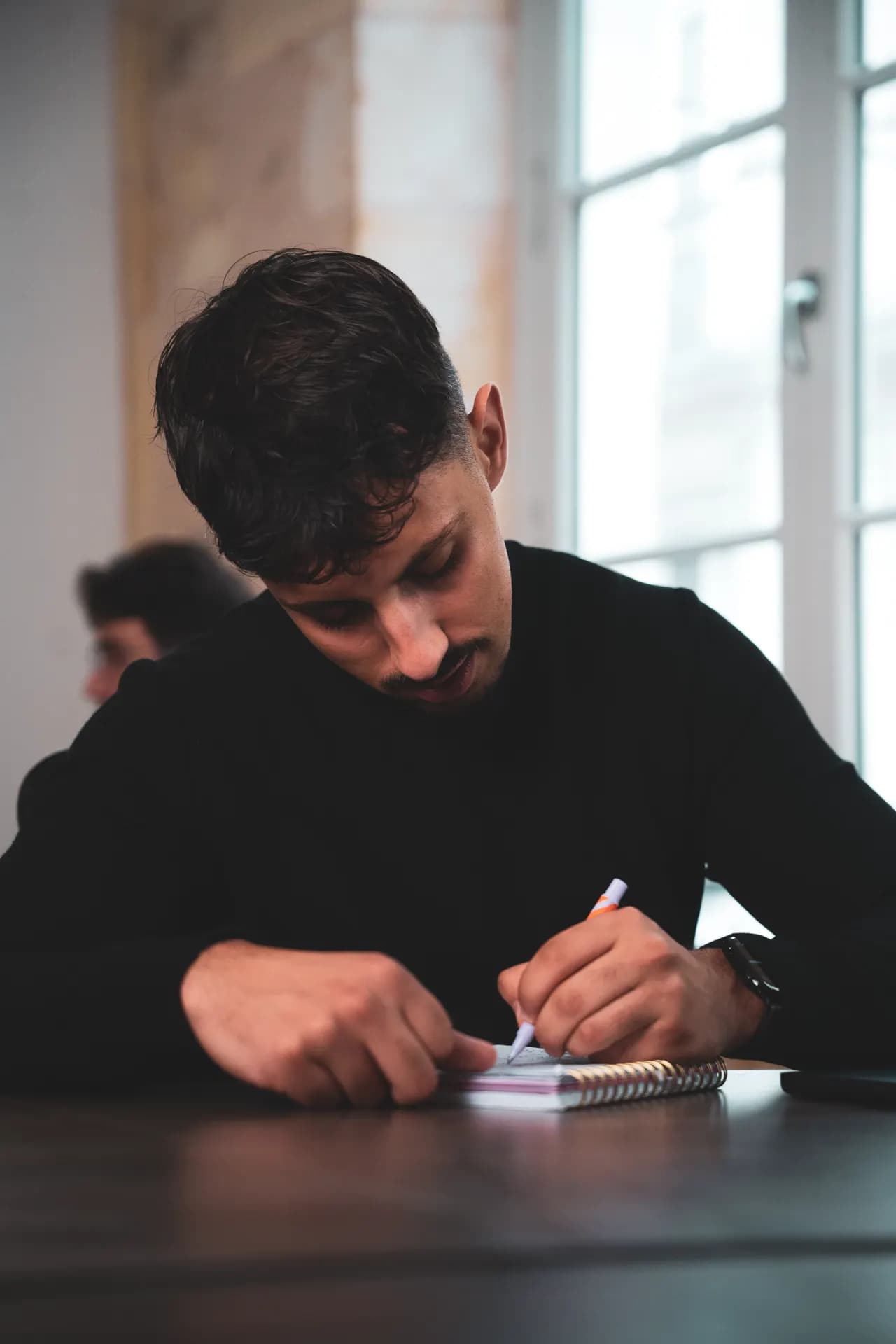 Rédaction d'une fiche de pré-appel à partir des informations collectées par le setter IA
