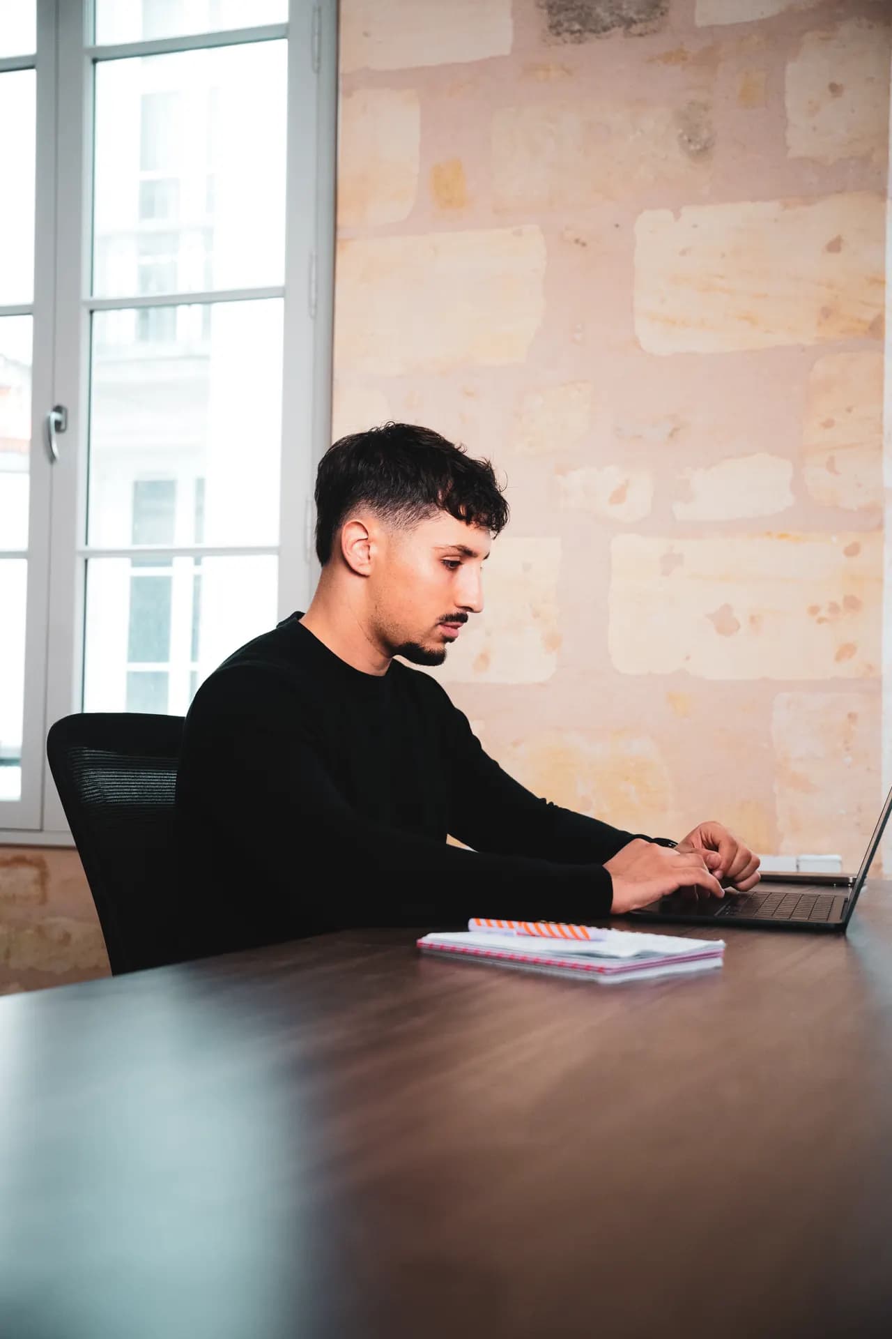 Lecture des nouvelles règles DM Instagram publiées par Meta